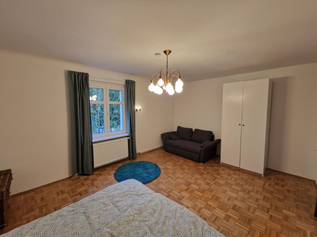 Geraeumige Und Zentrale Ferienwohnung Stahnsdorf Exterior photo