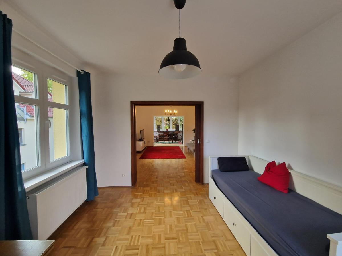 Geraeumige Und Zentrale Ferienwohnung Stahnsdorf Exterior photo